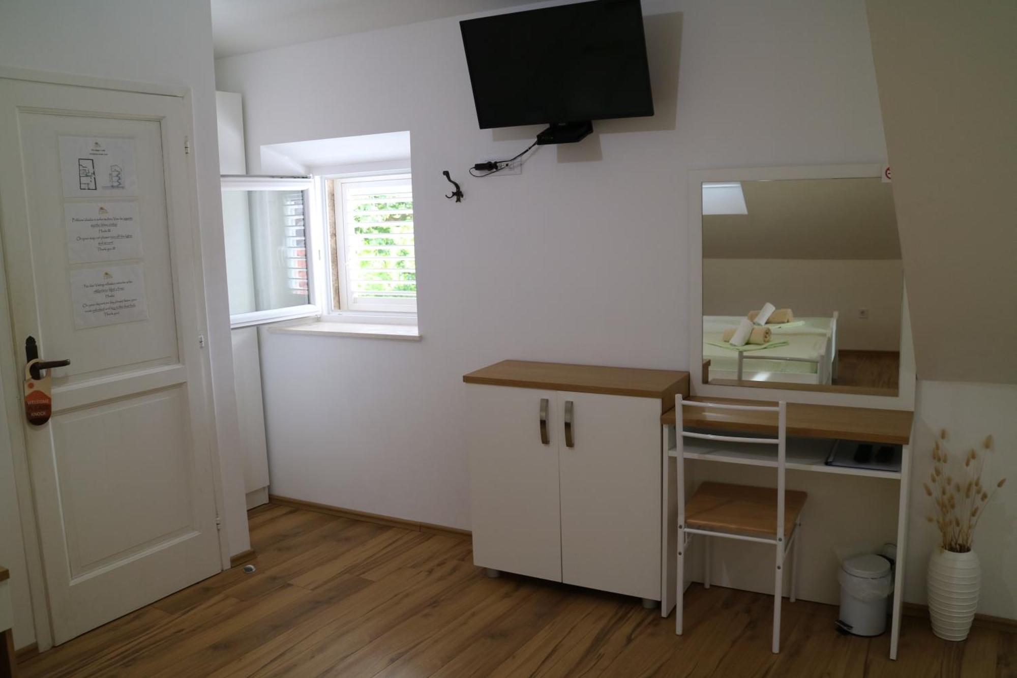 Studio Apartments & Rooms Lela, Sipan Island Sipanska Luka  ห้อง รูปภาพ