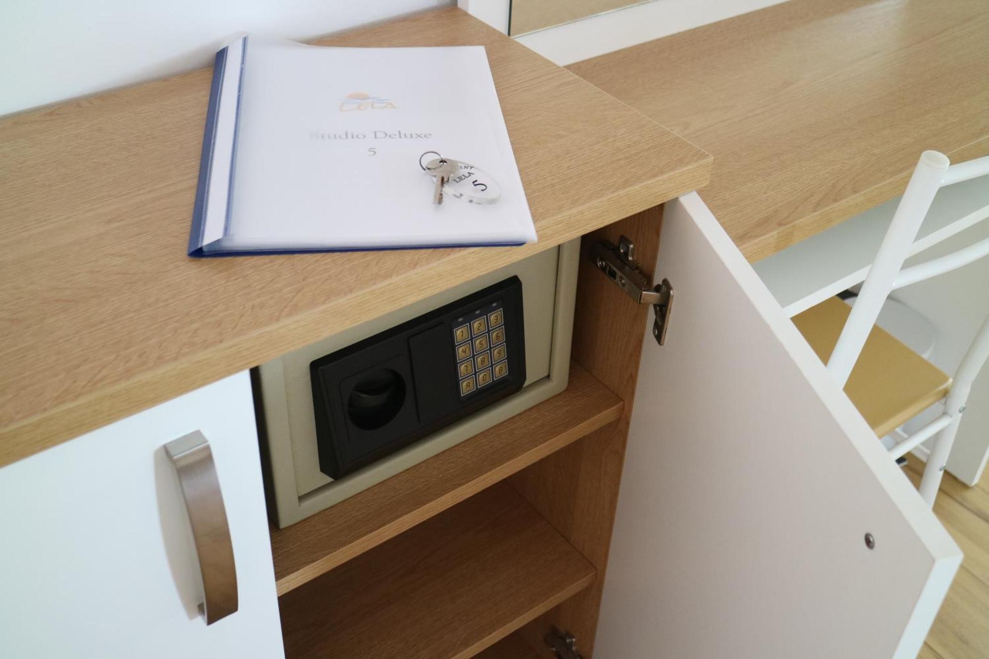 Studio Apartments & Rooms Lela, Sipan Island Sipanska Luka  ภายนอก รูปภาพ